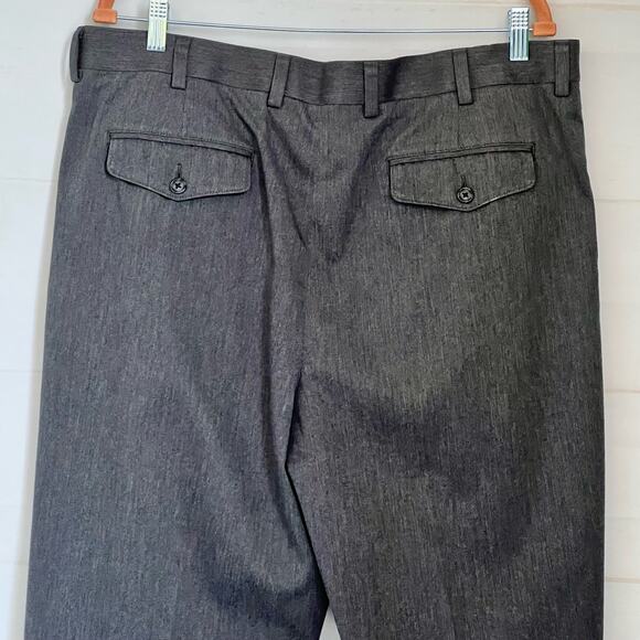 LL Bean Mens Chino Pants Size 38 Classic Fit Flat Front Gray 100% Cotton Pleated - Picture 3 of 14